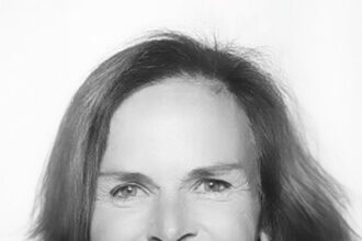 Portrait of Susan Anderson, 2024 Southern Alberta Business Hall of Fame laureate and Calgary fintech entrepreneur